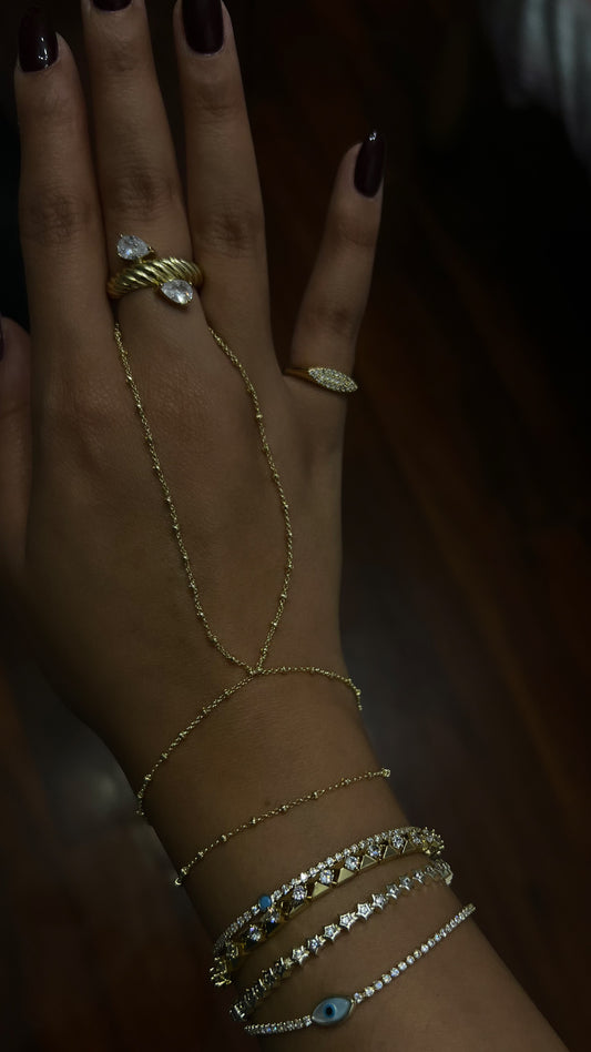 SAHARA GRACE HAND CHAIN