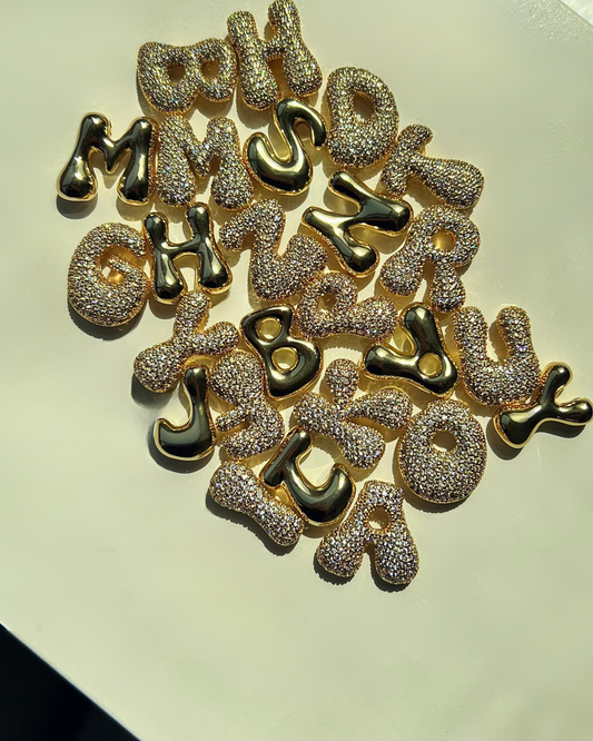 MEDIUM TIMELESS INITIAL NECKLACE