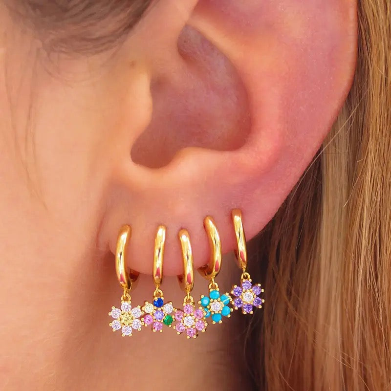 PETITE PETAL SINGLE HOOP