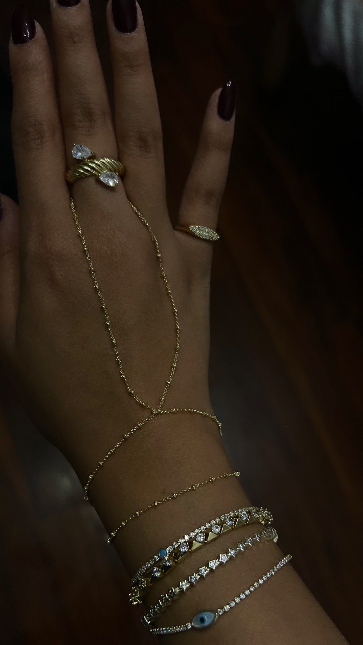 SAHARA GRACE HAND CHAIN