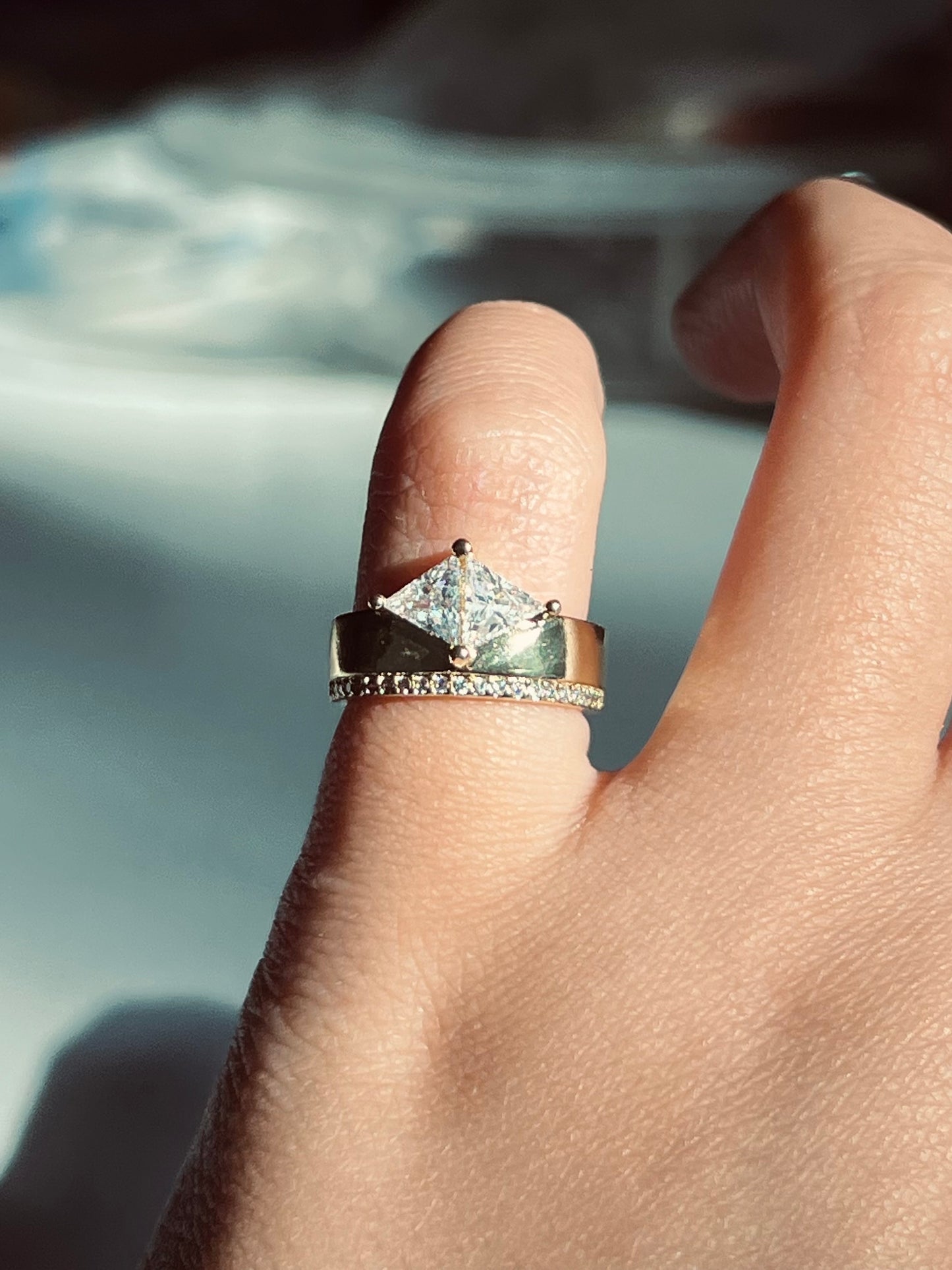 GOLDEN PRISM PINKY RING